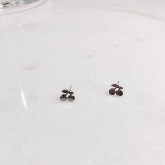 Stud earrings 🍒 cherry - Picture 3 of 9